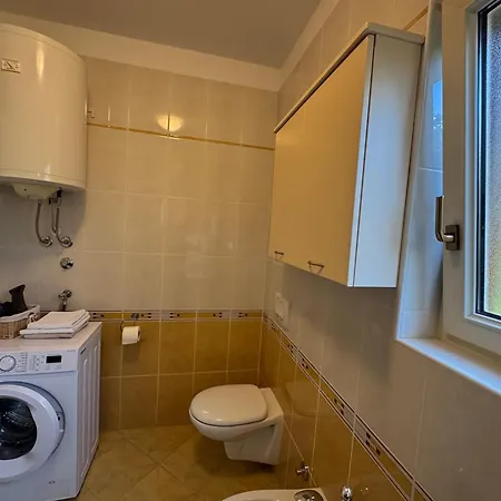 Διαμέρισμα S&b